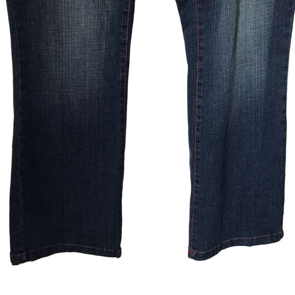 Southpole Jeans Size 18 Mid Rise Medium Wash Embroidered Pockets Red Stitching - Picture 6 of 13